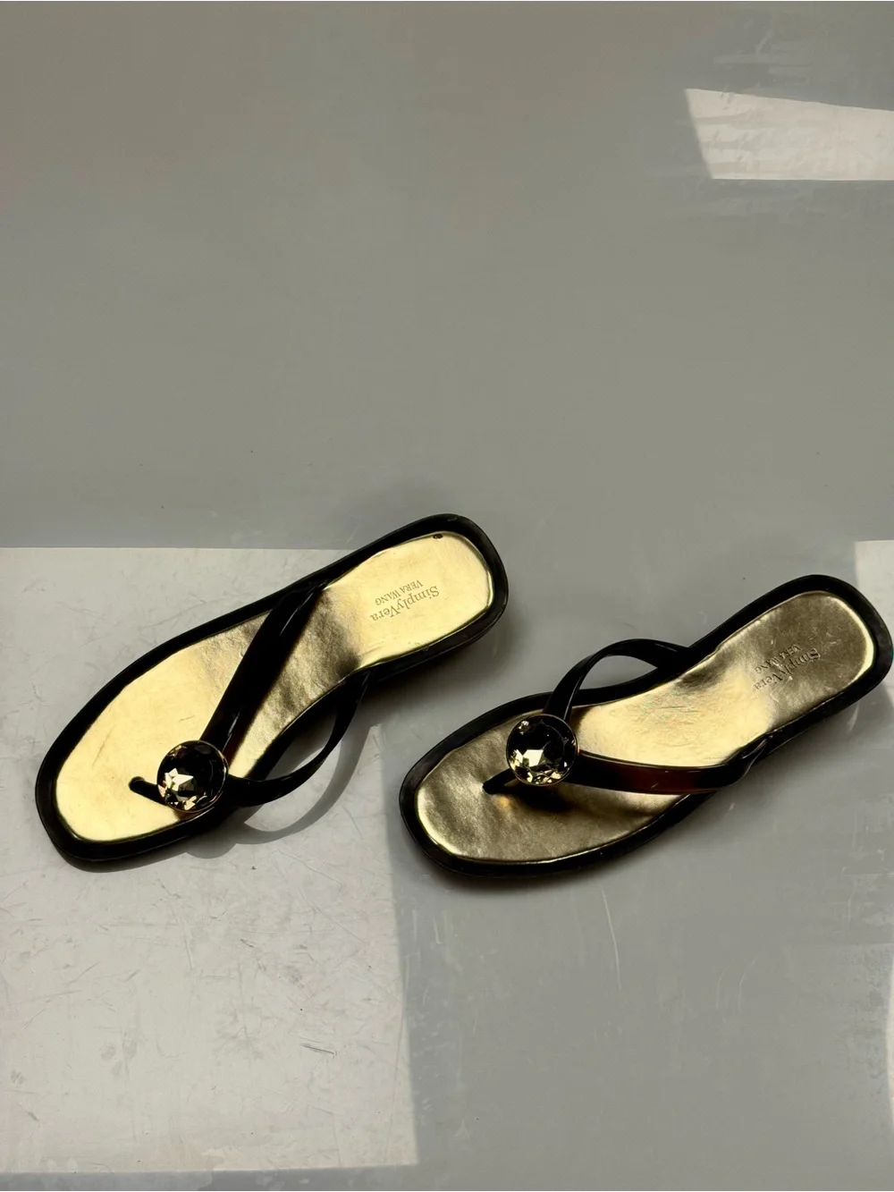 Simply Vera Vera Wang Bauble Black Jeweled Thong Sandals Size 8M